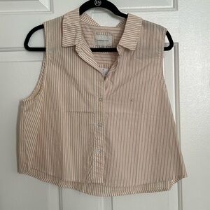 AE cropped two tone sleeveless button down top